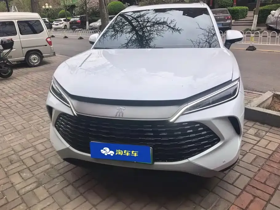 BYD L DM-i — фото 7