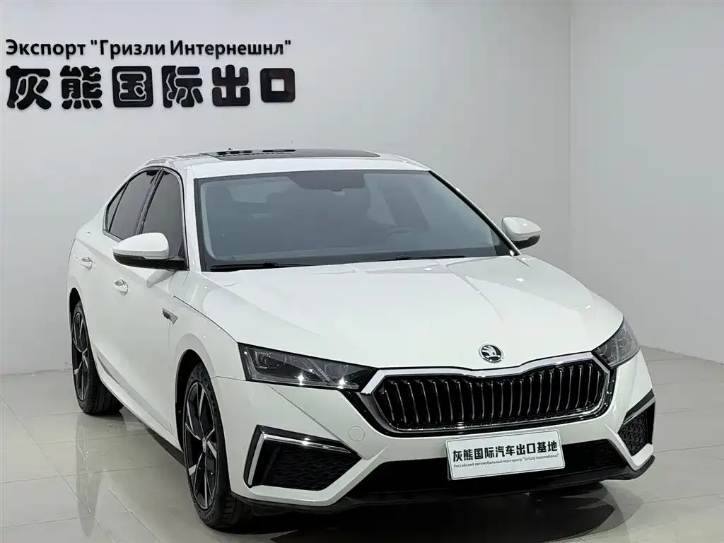 Skoda Octavia — фото 5