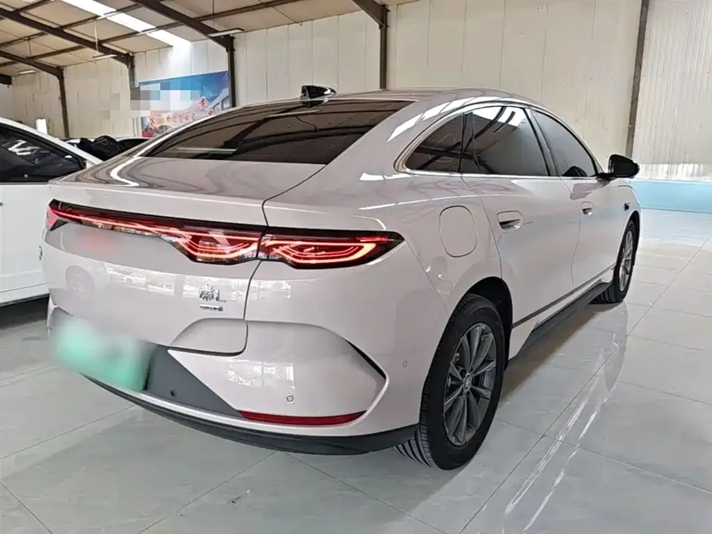 BYD Qin L — фото 7