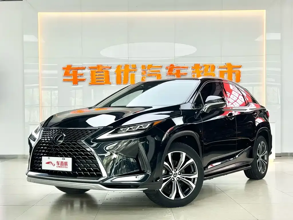 Lexus RX — фото 1