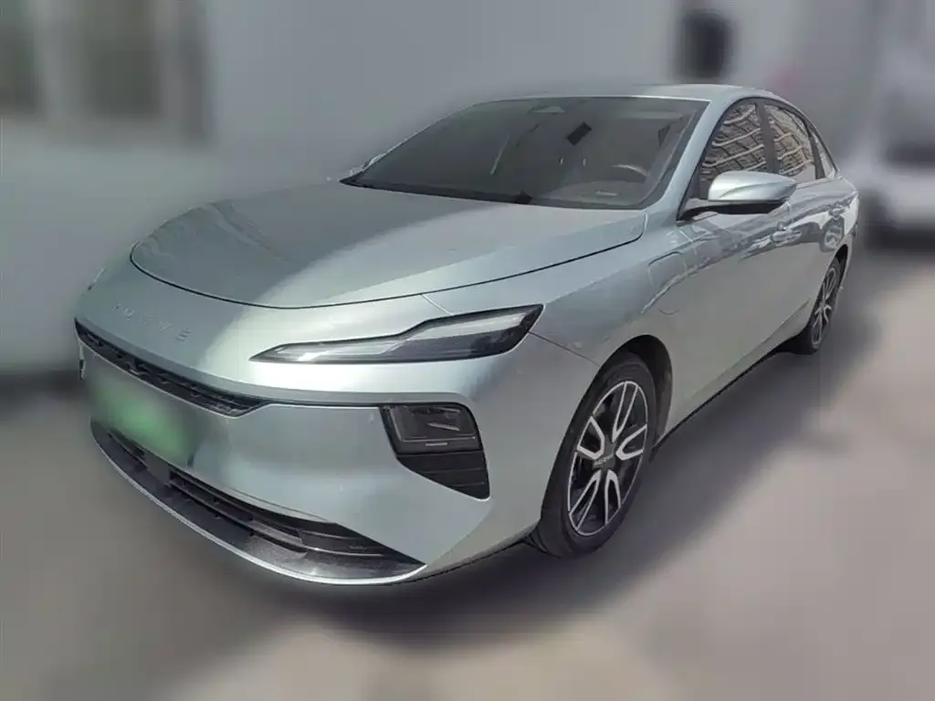 Roewe D6 — фото 1