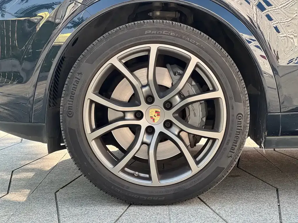 Porsche Cayenne — фото 3