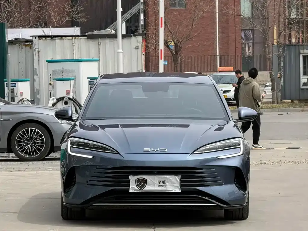 BYD Seal — фото 2