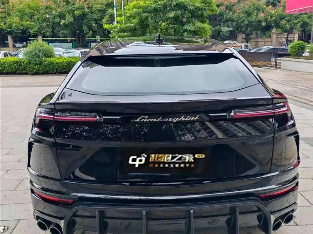 Lamborghini Urus — фото 8