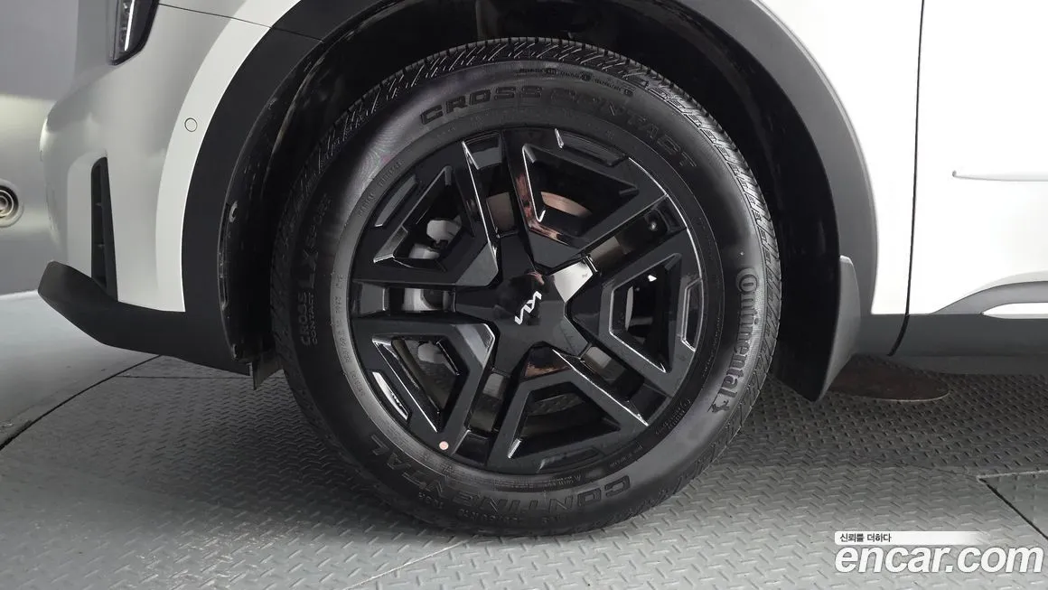 Kia Sorento — фото 10