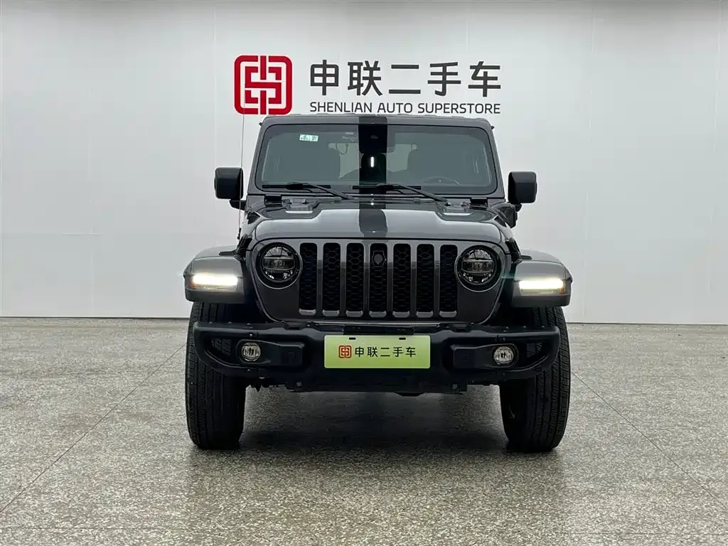 Jeep Wrangler PHEV — фото 2
