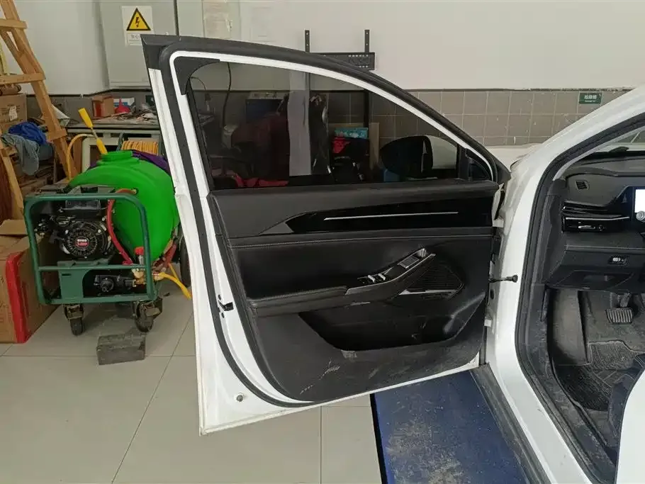 Geely Galaxy L6 — фото 10