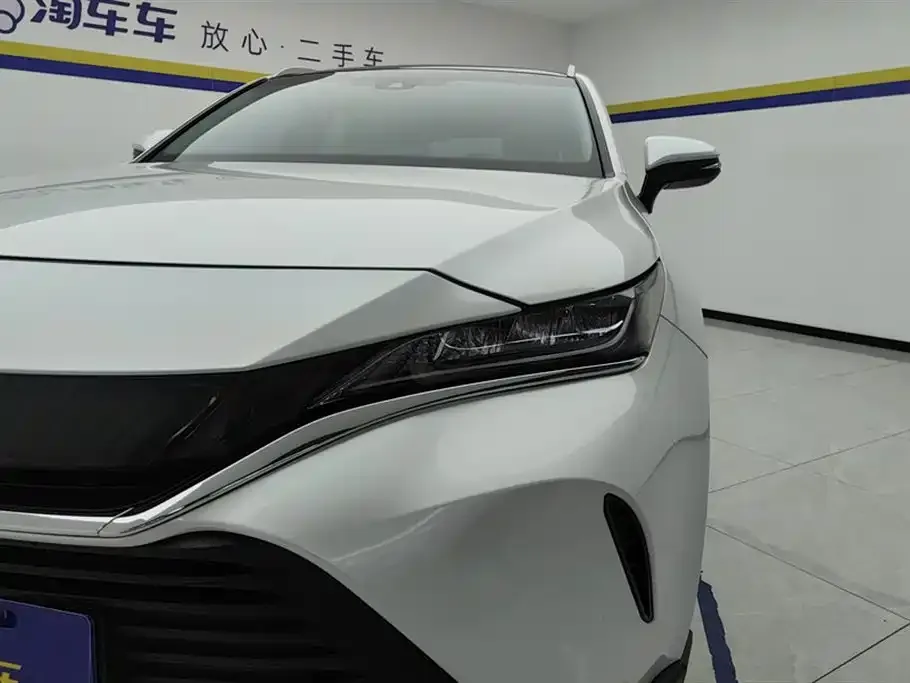 Toyota Harrier — фото 5