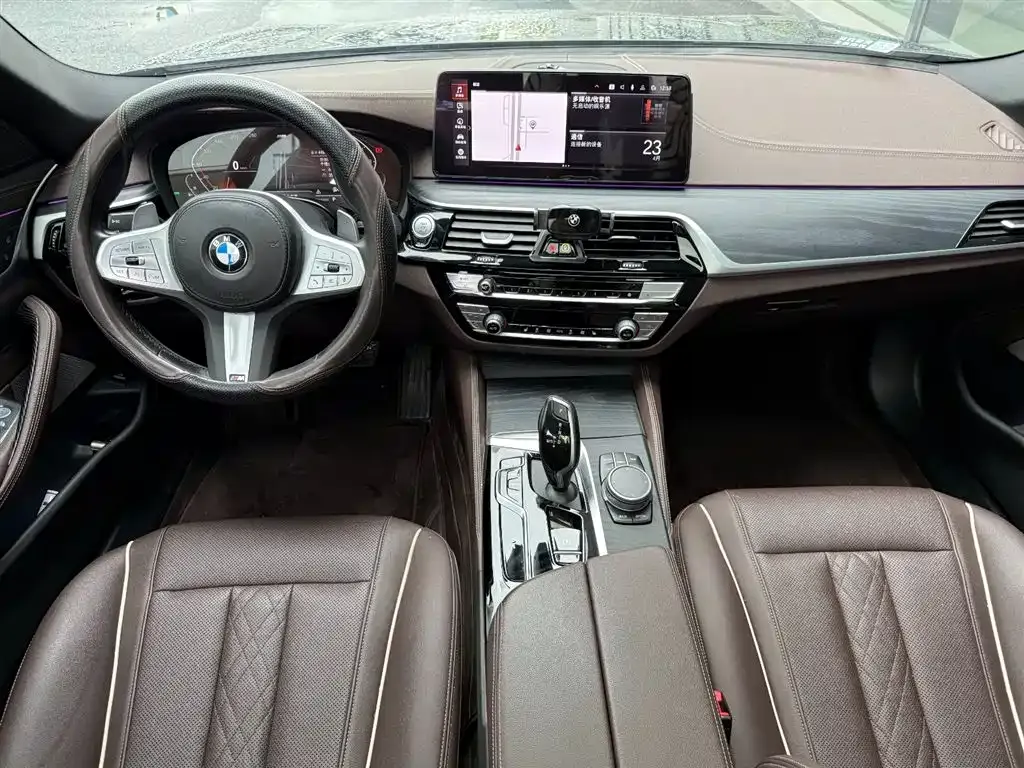BMW 5 Series — фото 10