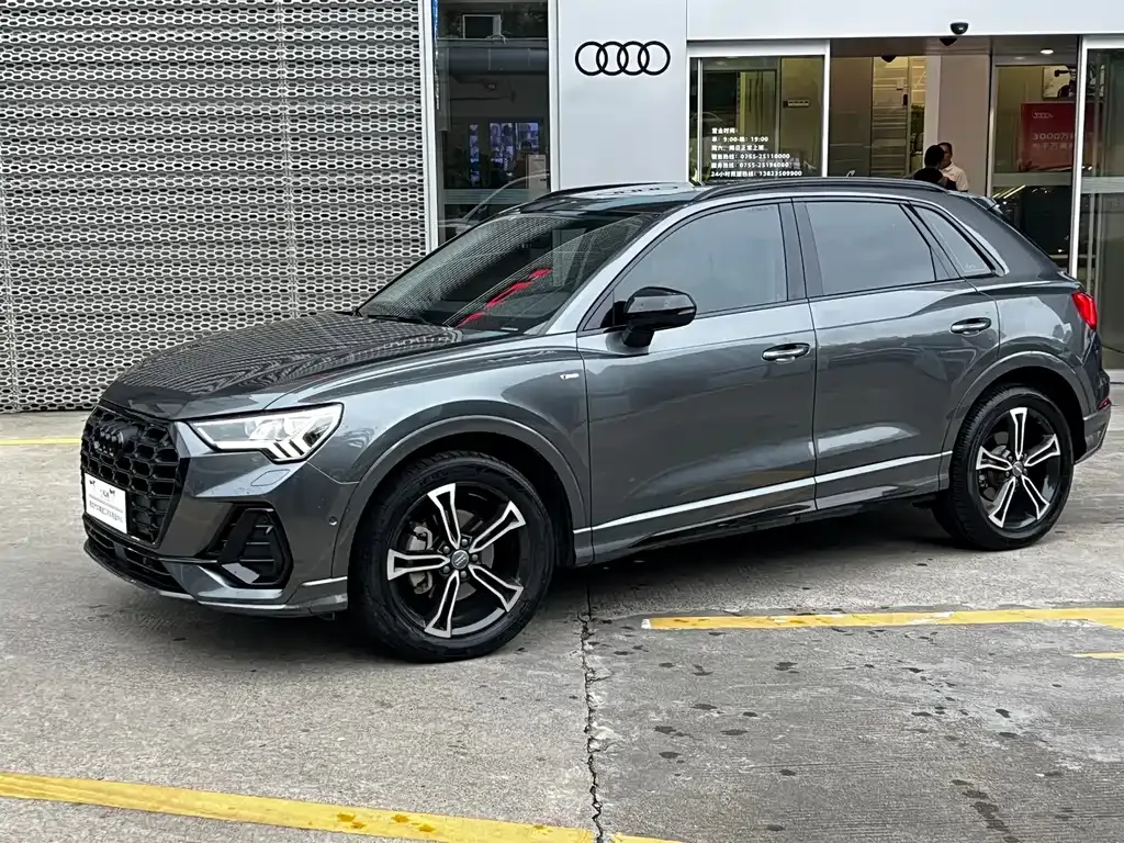Audi Q3 — фото 1