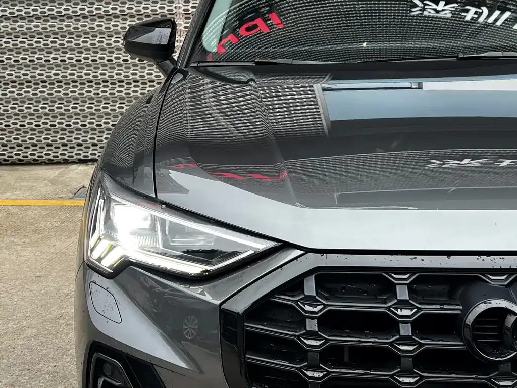 Audi Q3 — фото 7