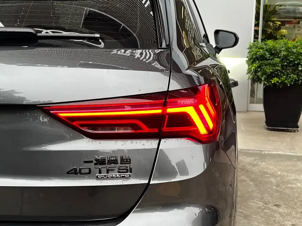 Audi Q3 — фото 4