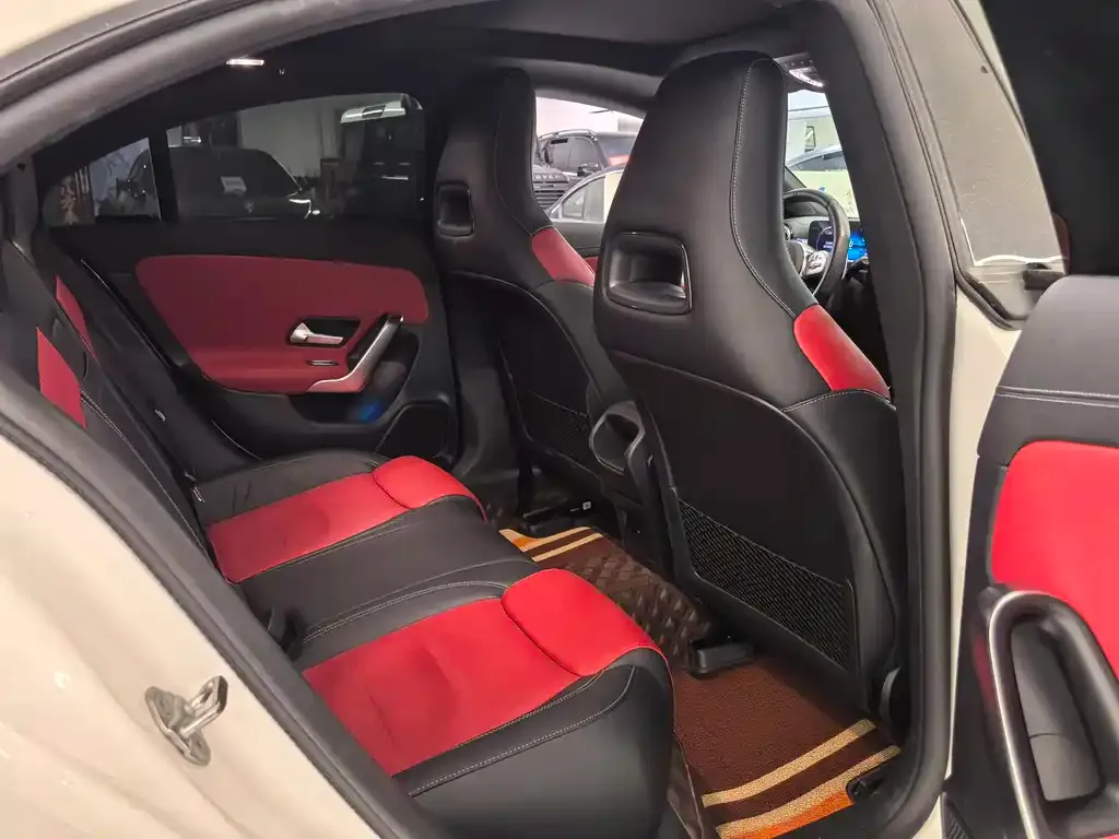 Mercedes-Benz CLA AMG — фото 3