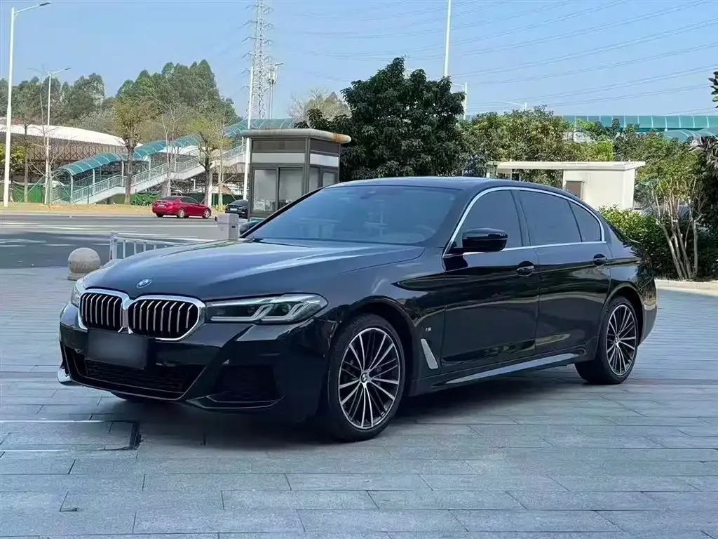 BMW 5 Series — фото 10