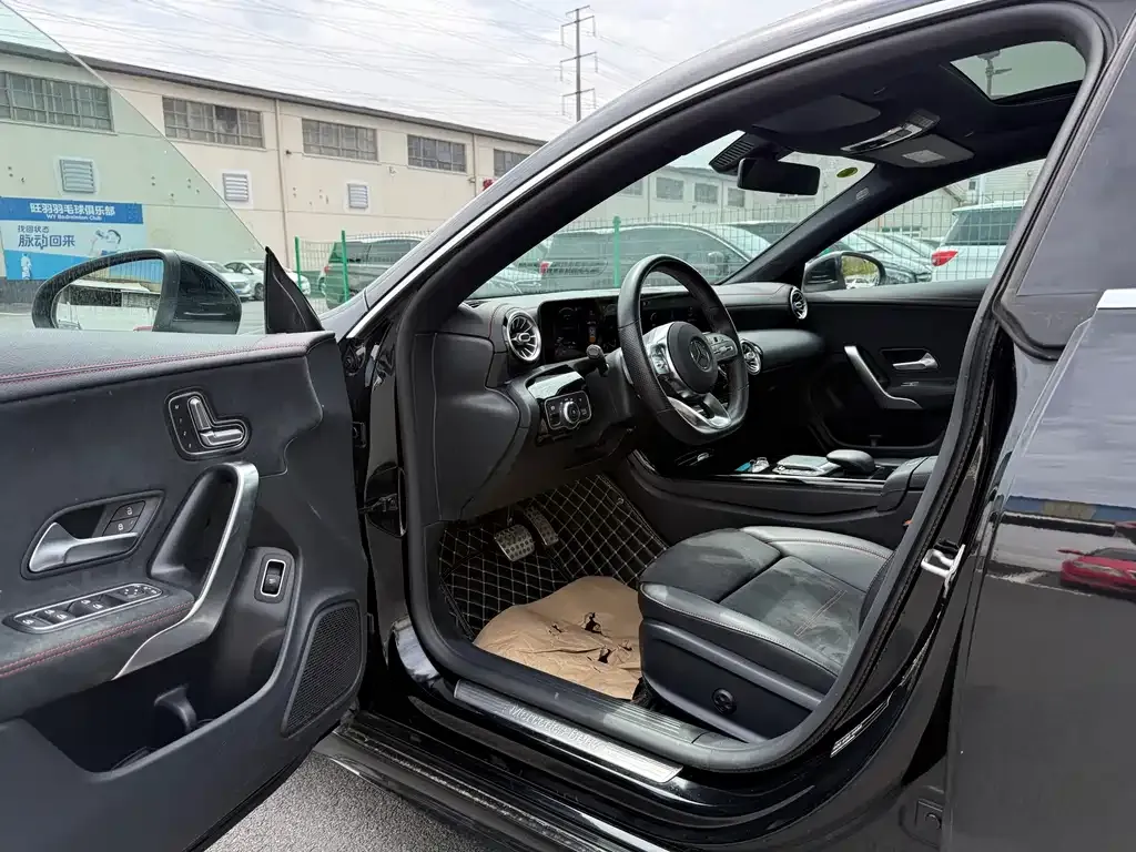 Mercedes-Benz CLA (Import) — фото 9