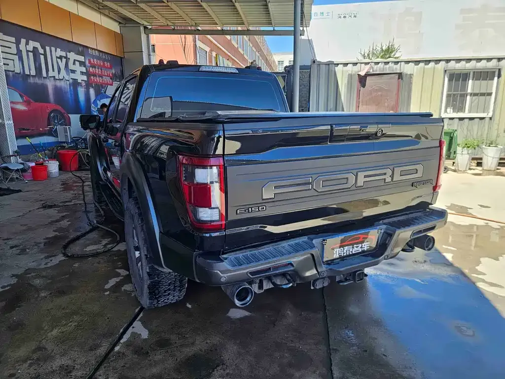 Ford F-150 Raptor — фото 9