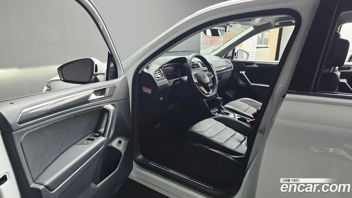 Volkswagen Tiguan — фото 7