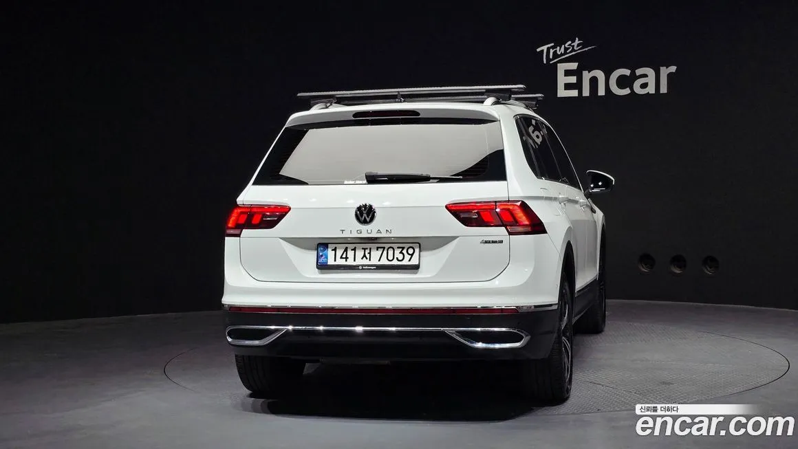 Volkswagen Tiguan — фото 6