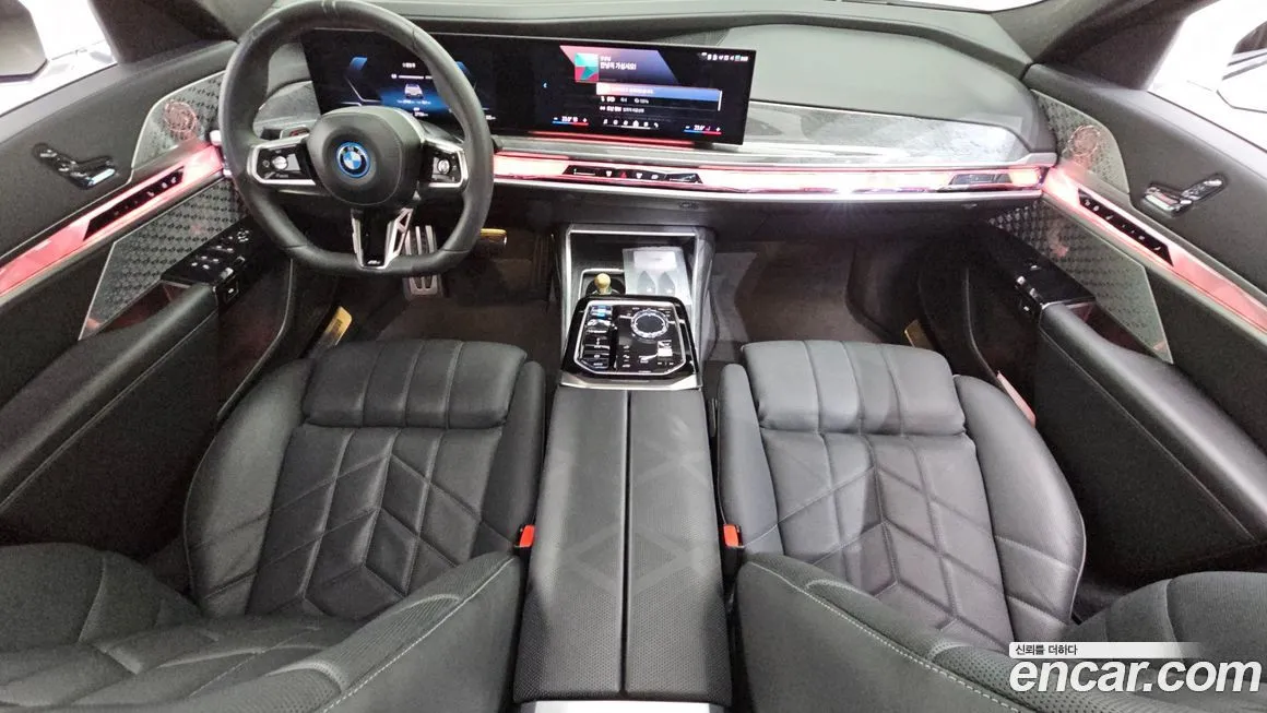 BMW i7 — фото 7