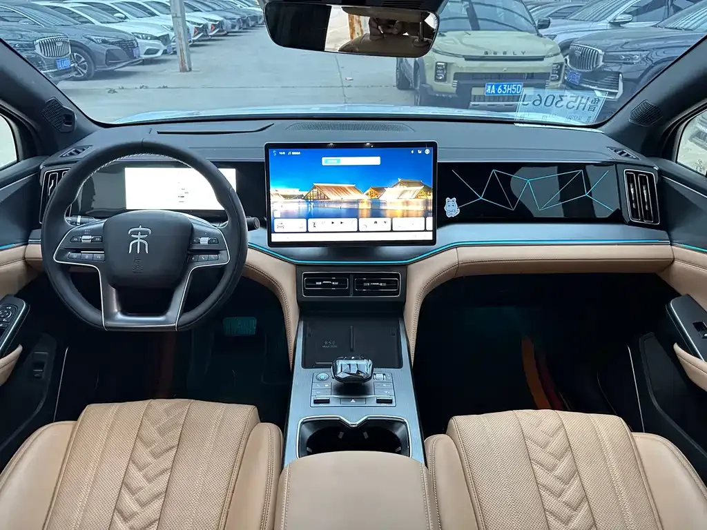 BYD L DM-i — фото 7