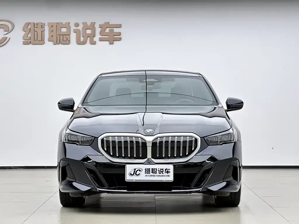 BMW 5 Series (Import) — фото 2