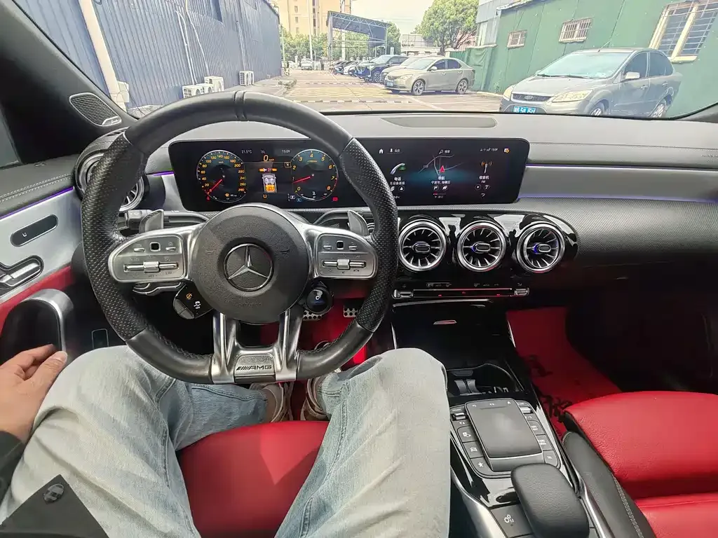 Mercedes-Benz CLA AMG — фото 7