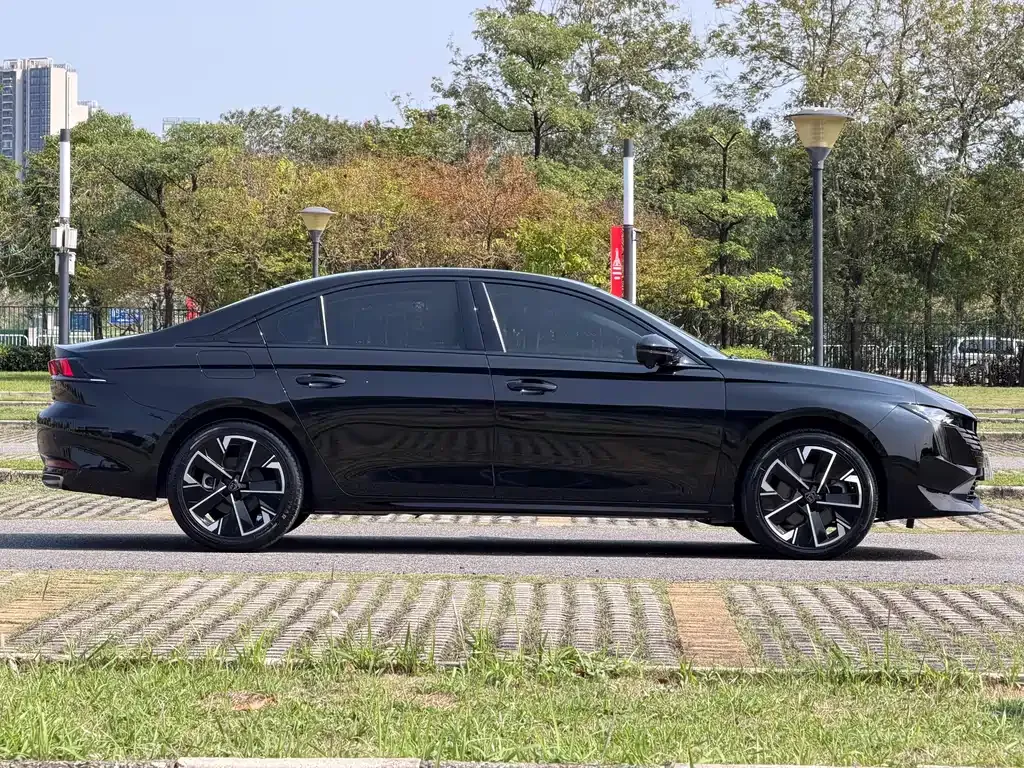 Peugeot 508 — фото 10