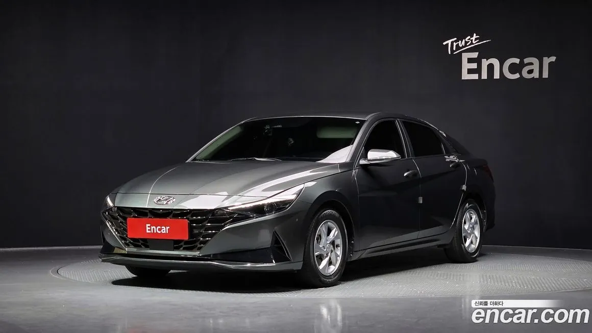 Hyundai AVANTE — фото 1