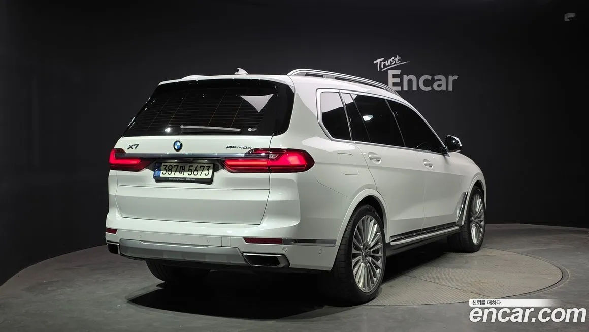 BMW X7 — фото 2