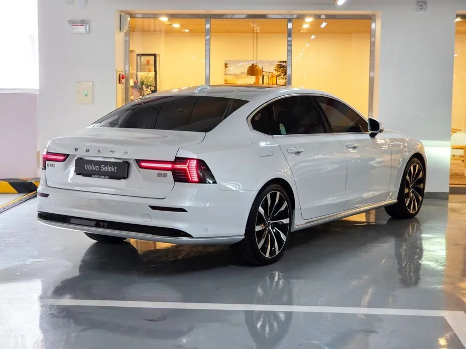 Volvo S90 — фото 10