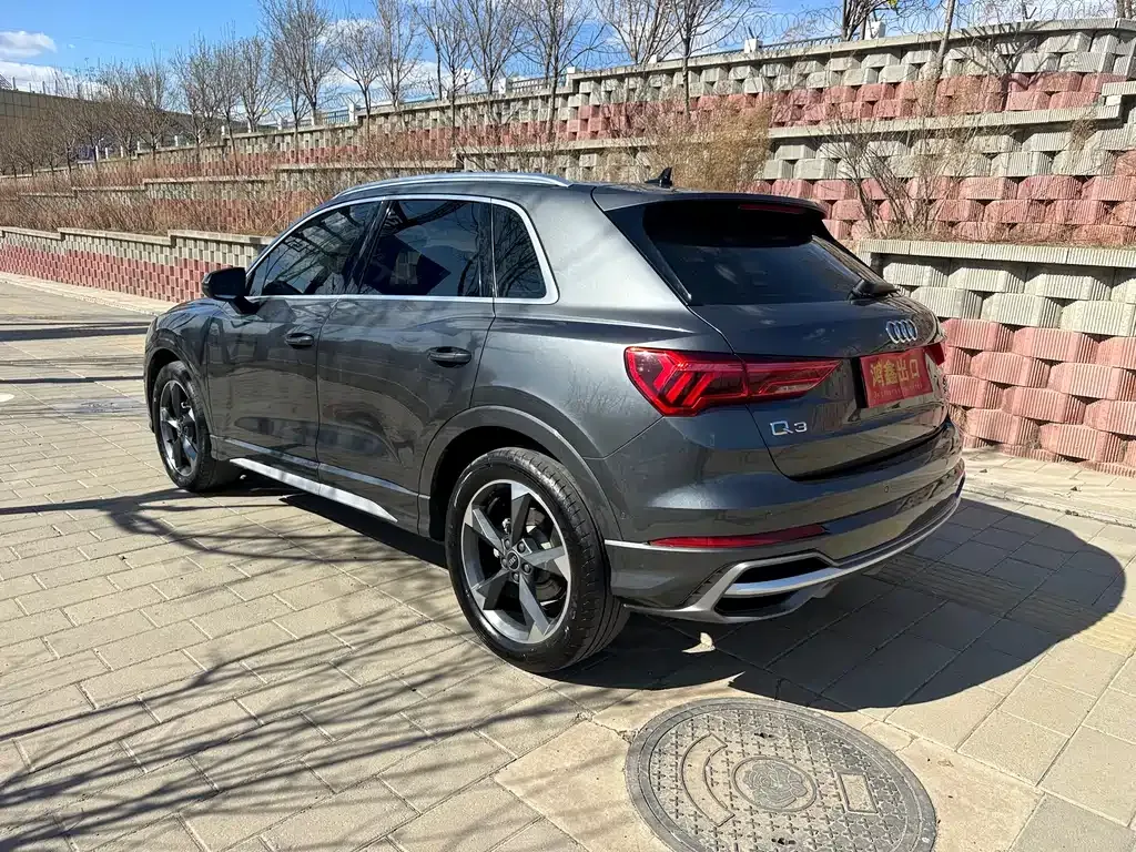 Audi Q3 — фото 8