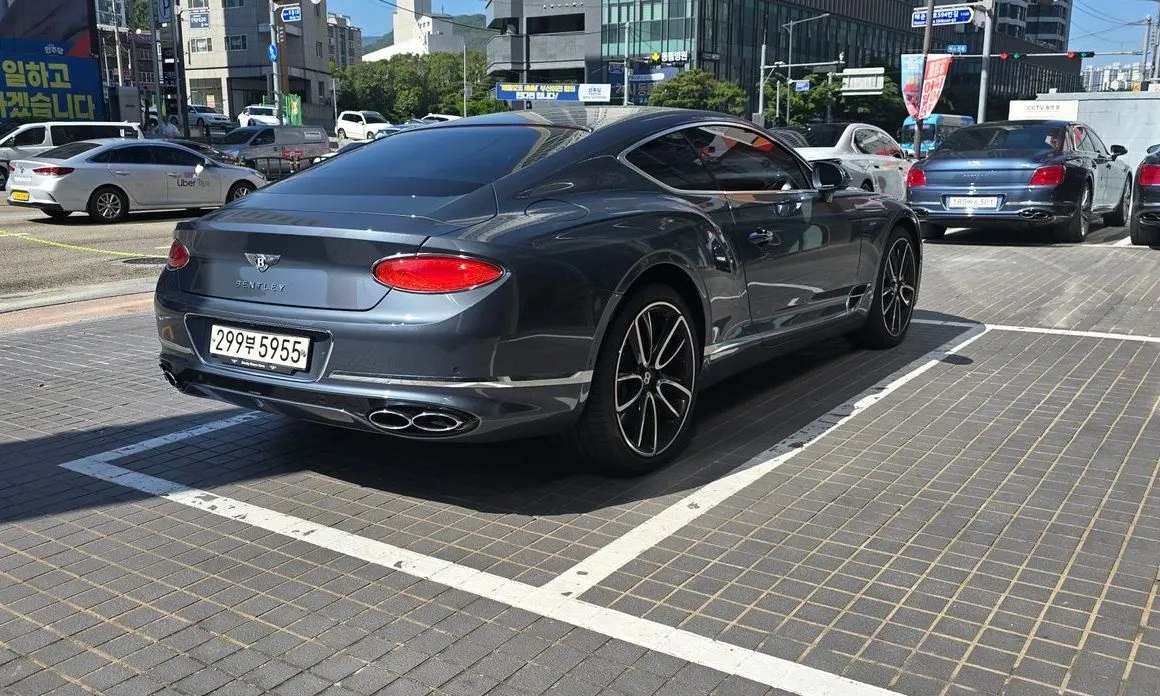 Bentley Continental — фото 10