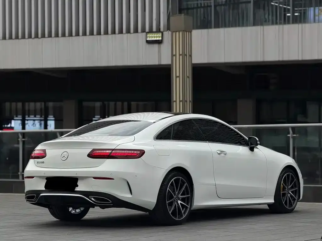 Mercedes-Benz E-Class (Import) — фото 2