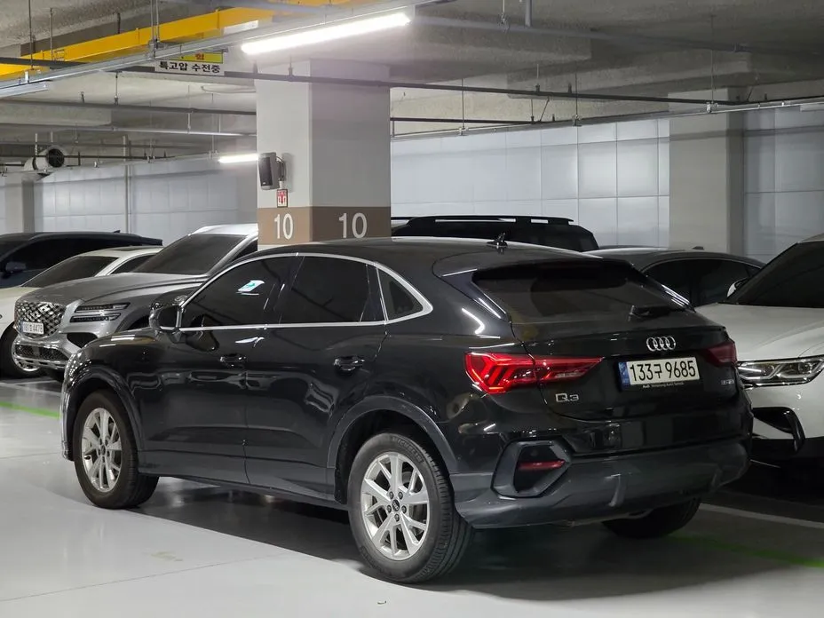 Audi Q3 — фото 10
