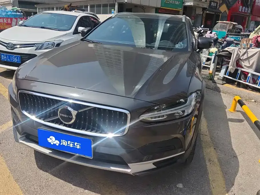 Volvo V90 — фото 1