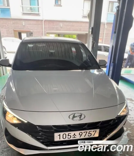 Hyundai AVANTE — фото 1