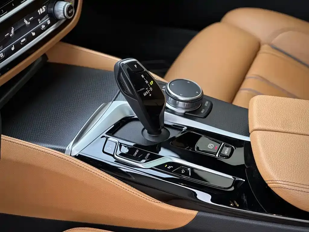 BMW 5 Series (Import) — фото 4
