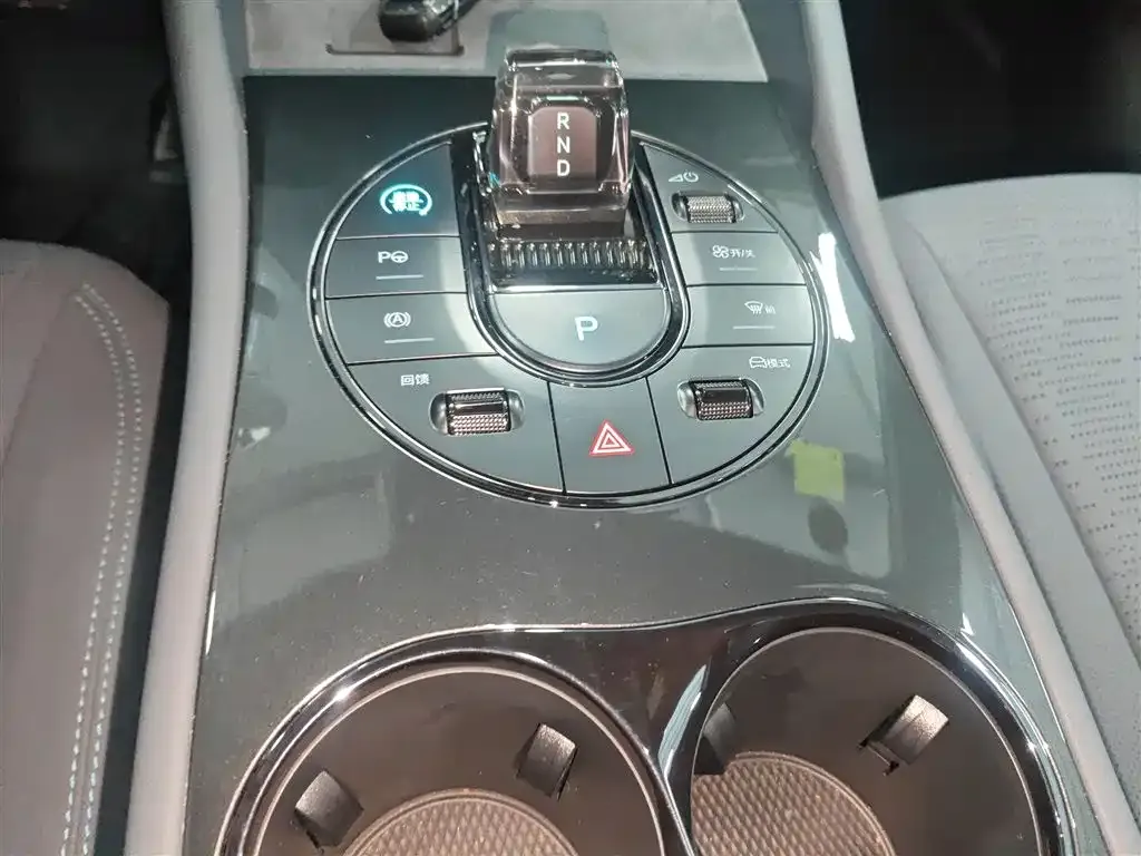 BYD Seal 06GT — фото 10
