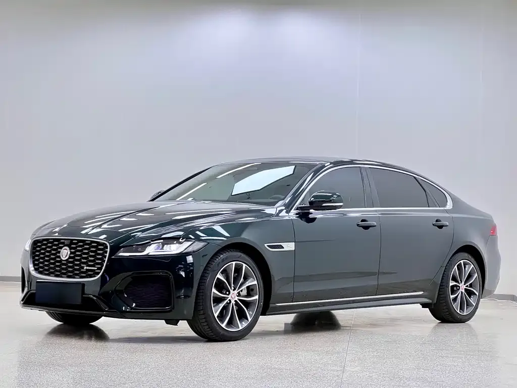 Jaguar XFL — фото 1