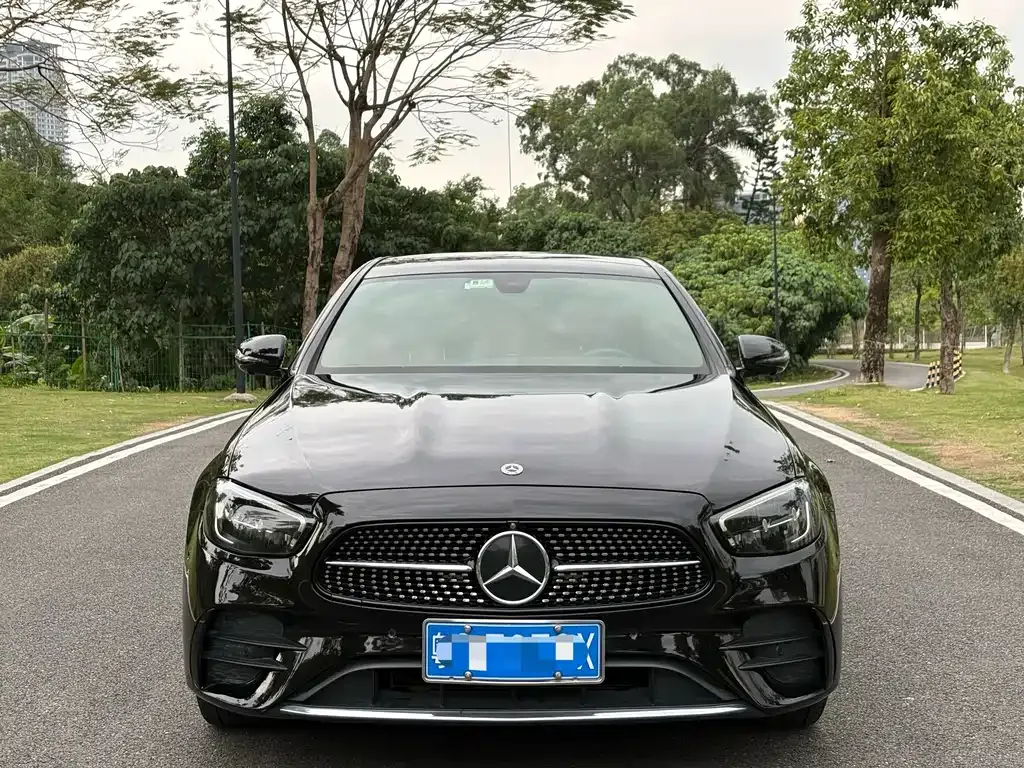Mercedes-Benz E-Class — фото 7