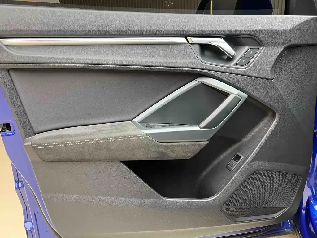 Audi Q3 Sportback — фото 7