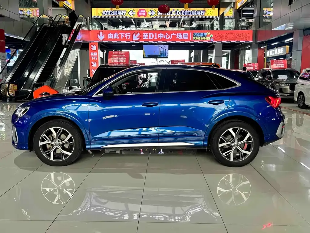 Audi Q3 Sportback — фото 9