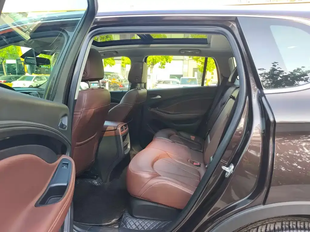 Buick Envision Plus — фото 2