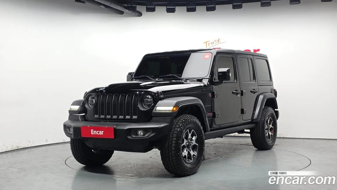 Jeep Wrangler — фото 1