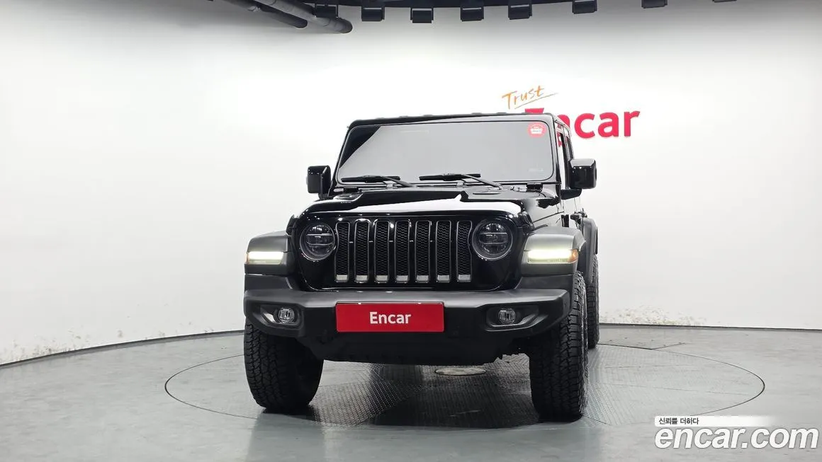 Jeep Wrangler — фото 9