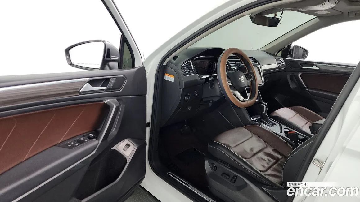 Volkswagen Tiguan — фото 9