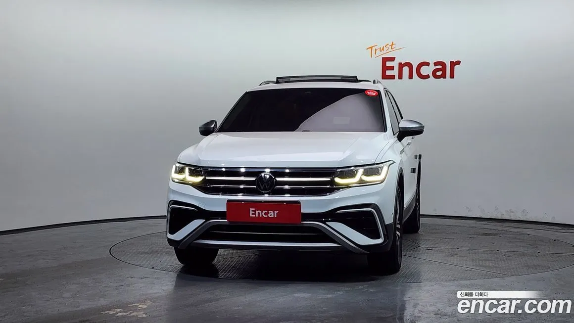 Volkswagen Tiguan — фото 4