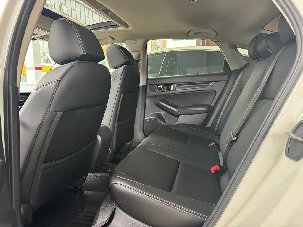 Honda Civic — фото 7