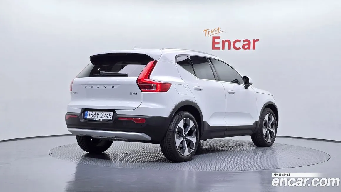 Volvo XC40 — фото 2