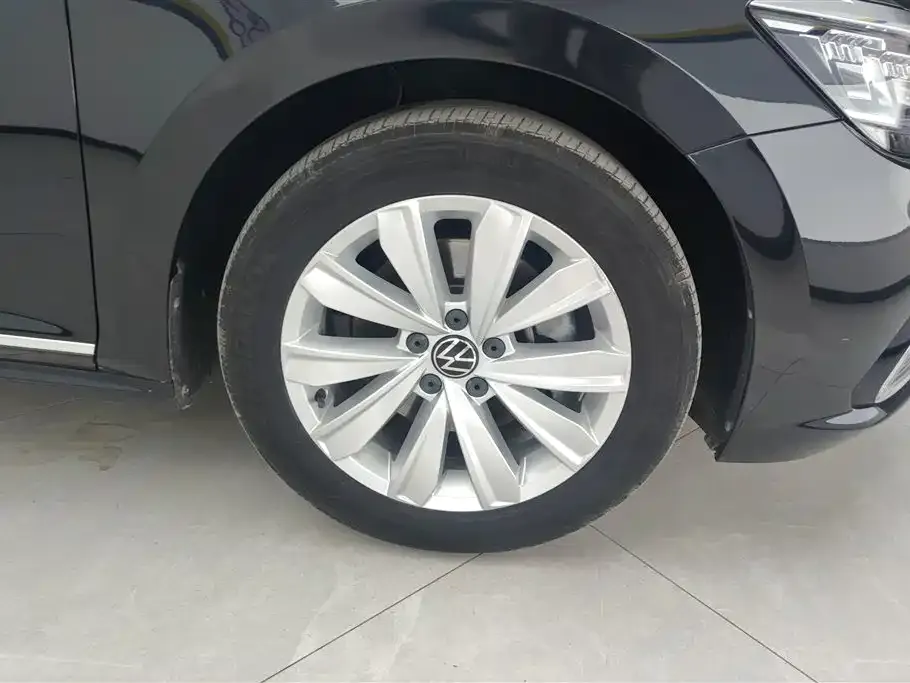 Volkswagen Passat — фото 4